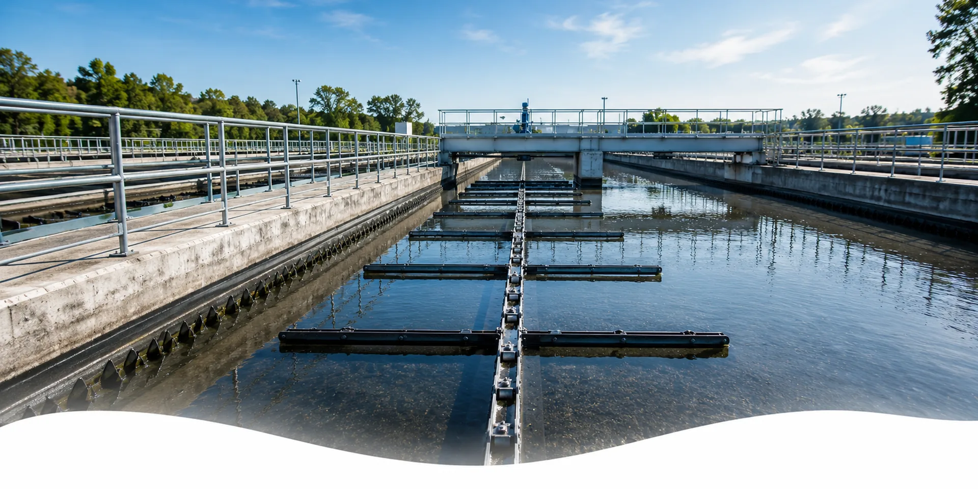 Rectangular clarifier chain